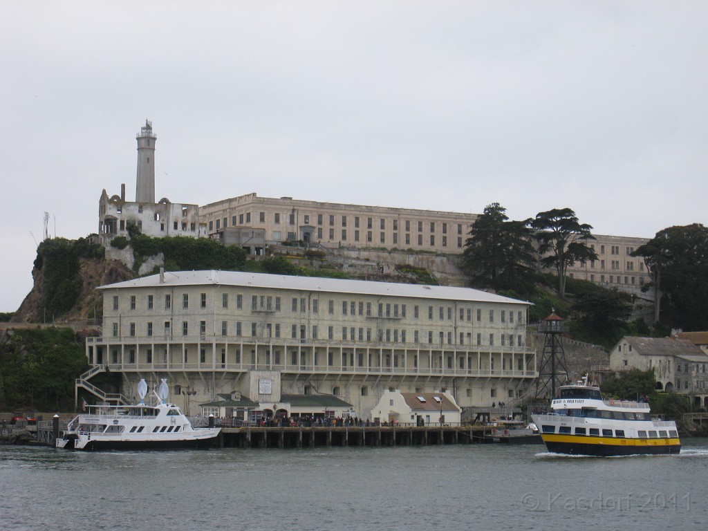 2011 Bay 2 Breakers Saturday 0455.JPG - I was able to participate in the 2011, 100th anniversary of the San Francisco Bay to Breakers 12K race. A great weekend for sight seeing and racing.